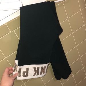 Pink Victoria’s Secret yoga pants / leggings med